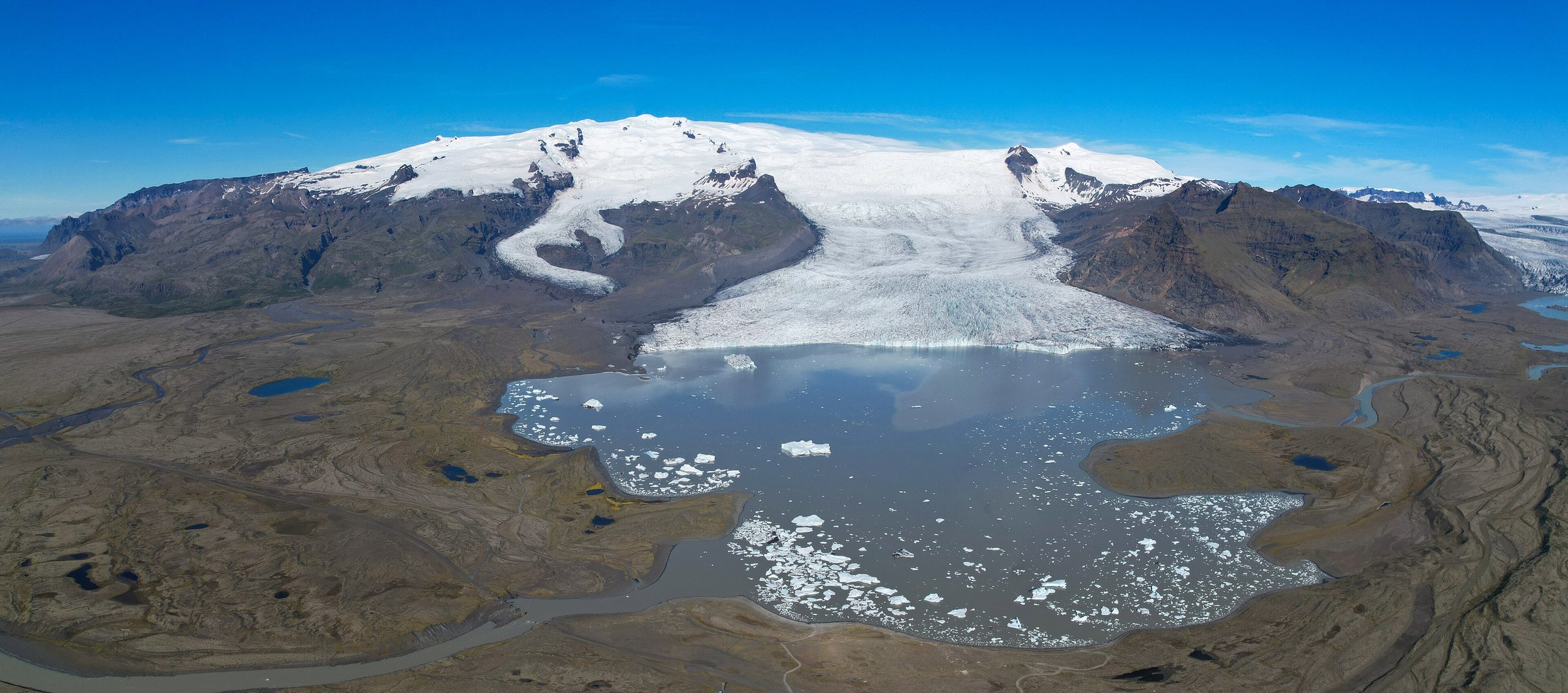 Öræfajökull above the ice